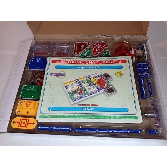 Snap Circuits Classic SC-300 Electronics Exploration Kit | Over 300 Projects - Picture 15 of 16